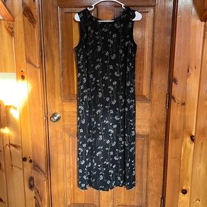 Talbot Petite Black and White Sleeveless Floral Dress Size 12